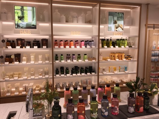 innisfree(イニスフリー)  表参道店