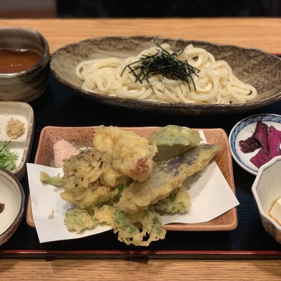 博多もつ鍋 幸 とりもつえん 京橋店