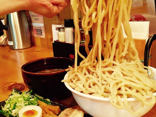 ラーメン春樹 新宿御苑前店