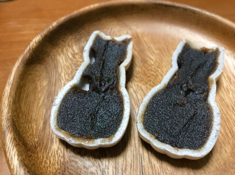 神楽坂で 神楽坂福来猫もなか を堪能 老舗の和菓子やが作る神楽坂オススメのお土産品 Playlife プレイライフ