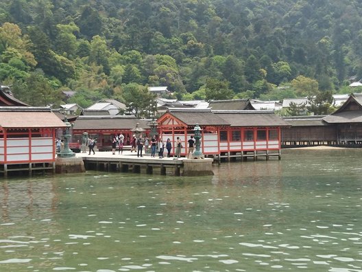 厳島神社