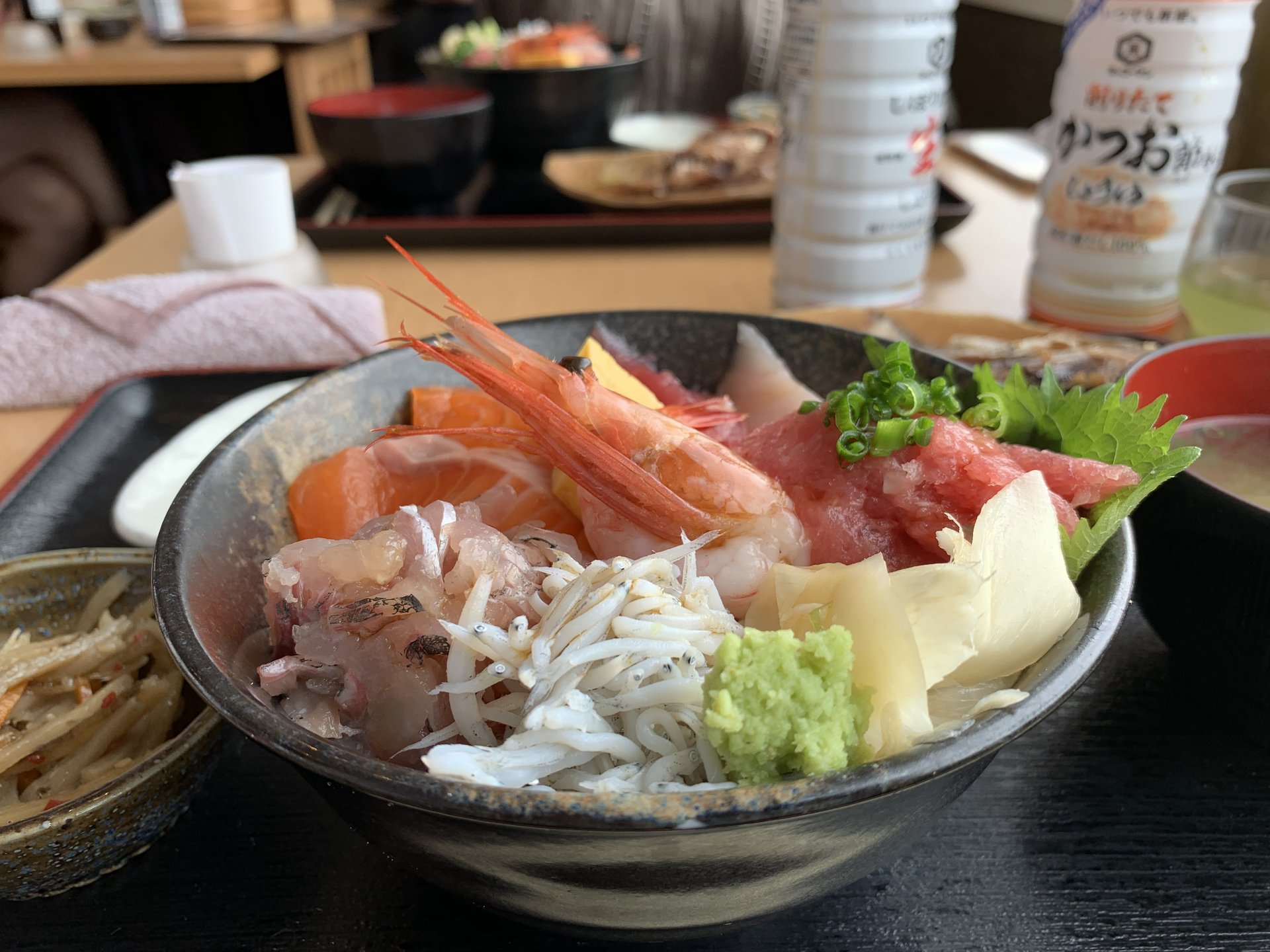 芸能人御用達のお店「ととすけ」静岡でランチするなら清水港で極上の海鮮丼‼︎