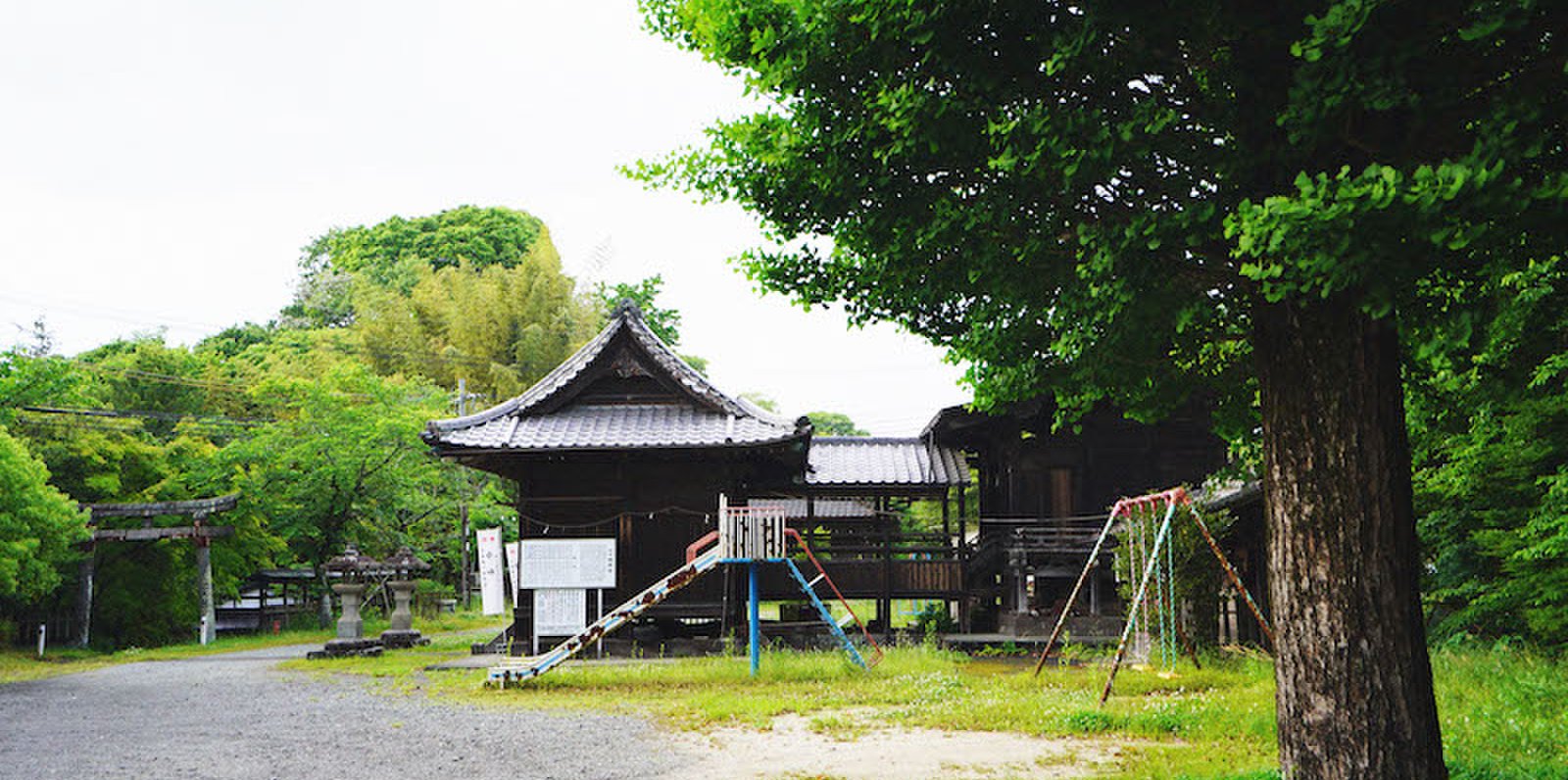 岡神社