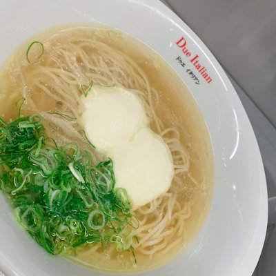 黄金の塩らぁ麺 ドゥエ イタリアン 東急プラザ渋谷店 
