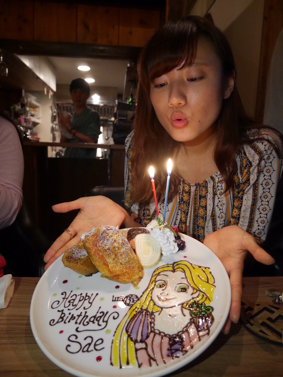 誕生日サプライズネタ切れ解消 究極クオリティーの誕生日プレート 渋谷の穴場カフェで涙サプライズ Playlife プレイライフ