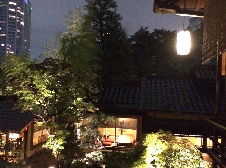 ここは本当に東京か 江戸が息づく日本庭園を眼下に芝うかいで完全プライベート個室ディナー Playlife プレイライフ