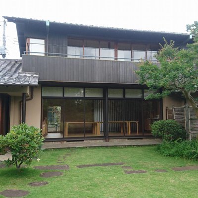 角川庭園・幻戯山房（すぎなみ詩歌館）