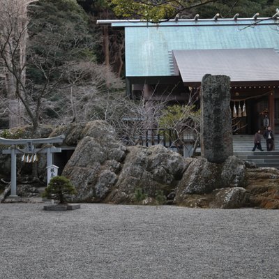 安房神社