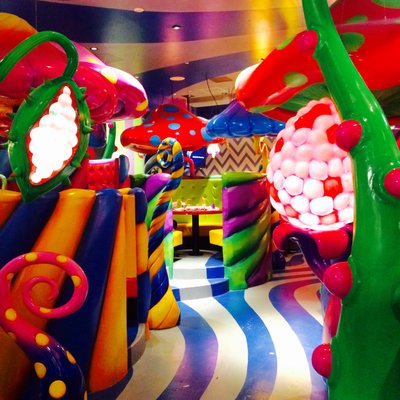 【閉店】KAWAII MONSTER CAFE HARAJUKU（カワイイ モンスター カフェ） 