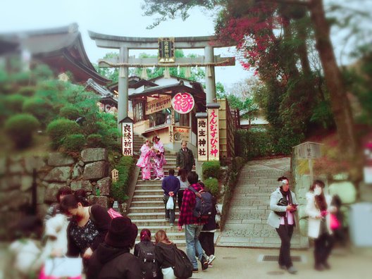 地主神社