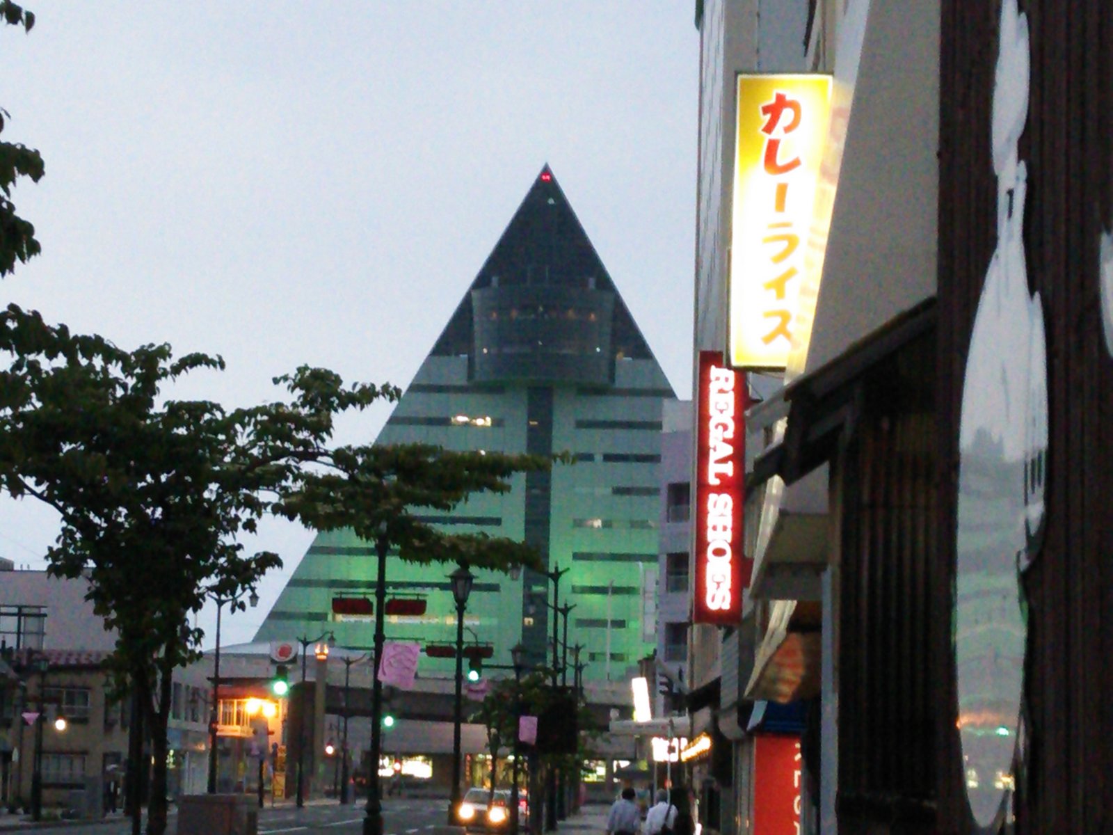 青森県観光物産館アスパム