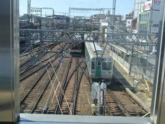 幡・INOUE 近鉄大和西大寺駅店