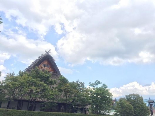 新屋山神社