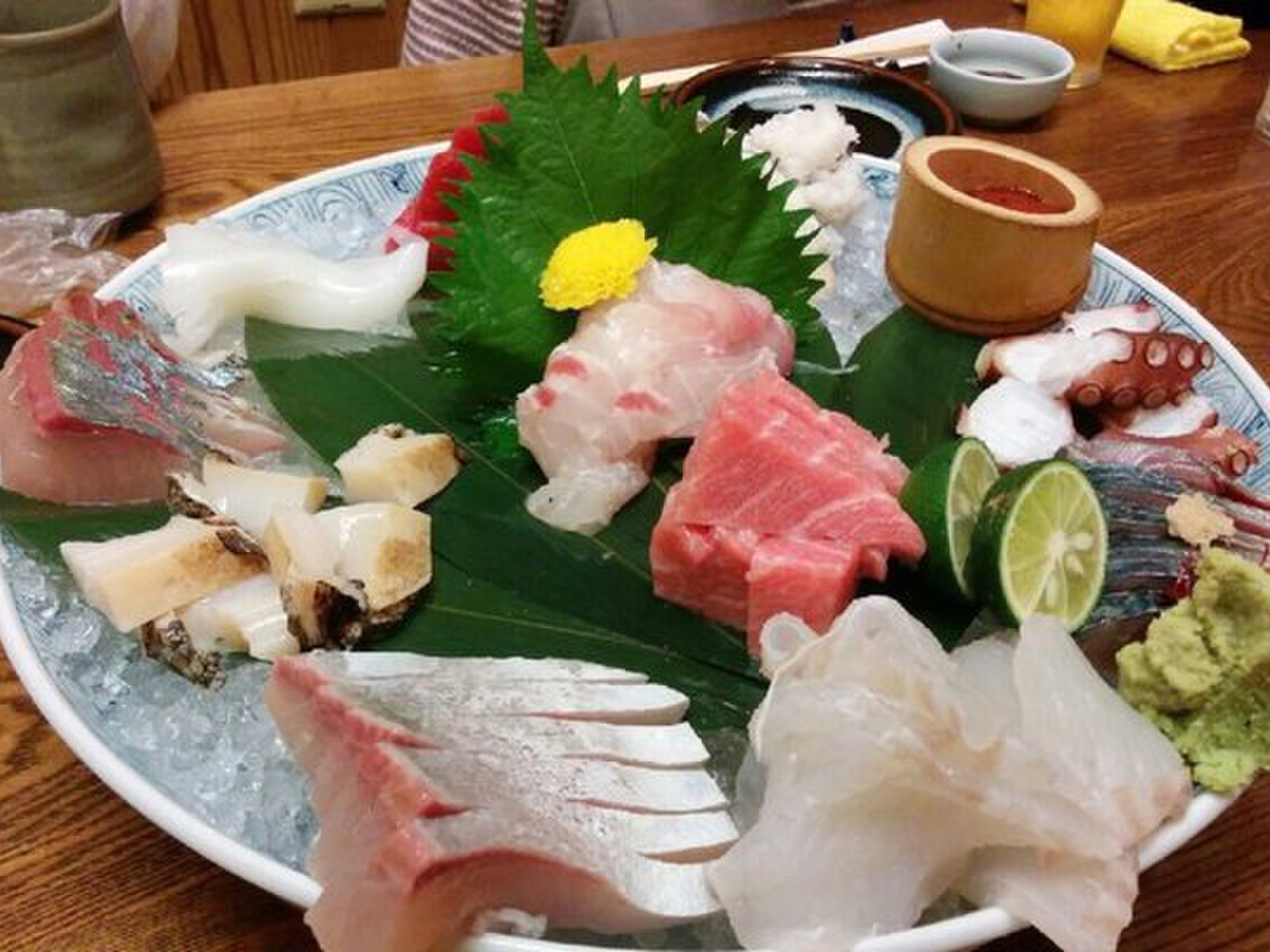 【淡路島の魚屋といえばここ！】林屋・獲れたて新鮮で美味しい魚が食べられる！家族で行くのにおすすめ