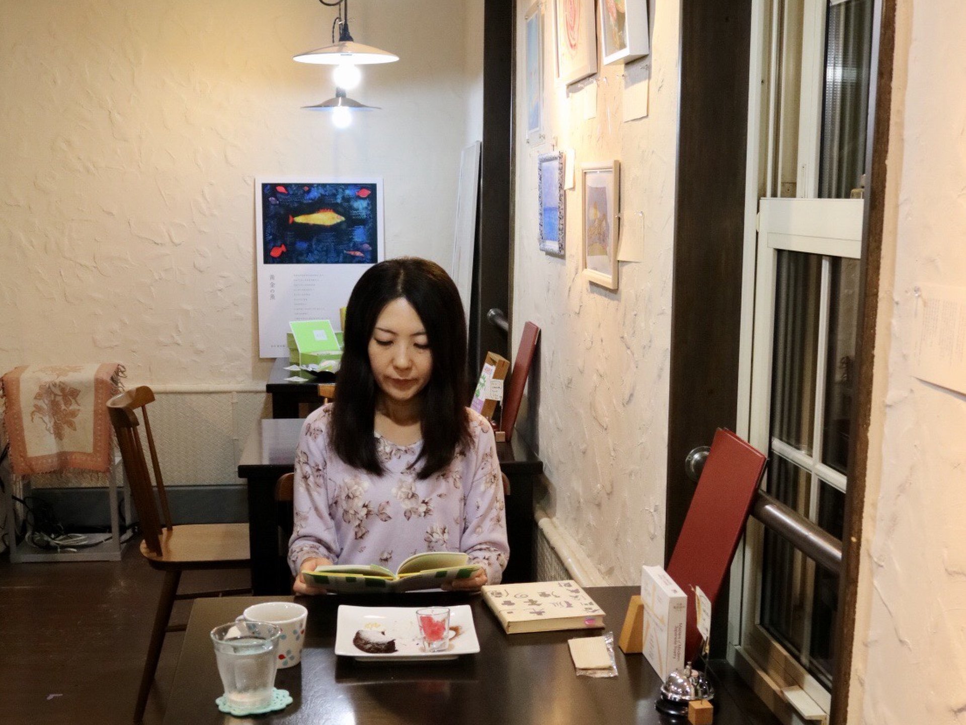 札幌エモ1人旅♡谷川俊太郎カフェで寛ぎ、夜の夢見散歩。
