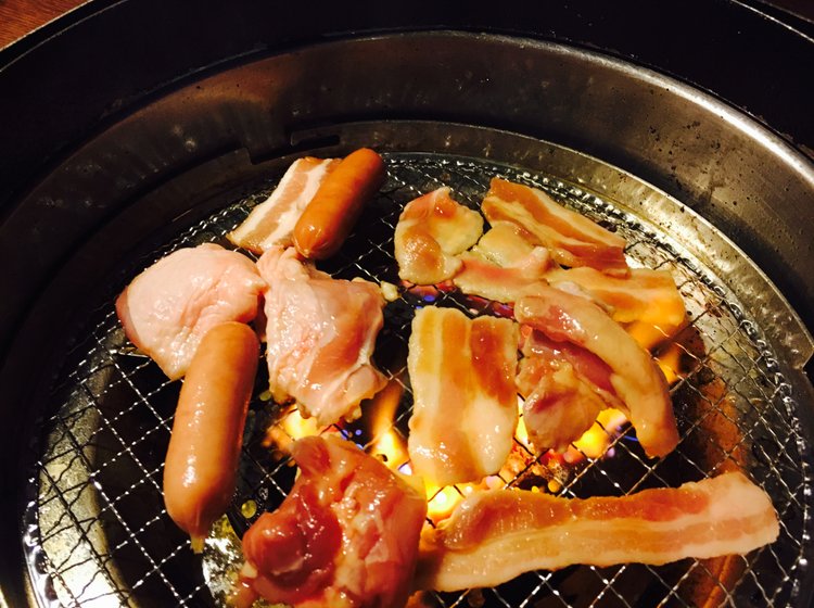 焼肉食べ放題 コスパ 渋谷 ジューシーでウマイ肉を腹一杯食べたいならココ 新年会にも Playlife プレイライフ