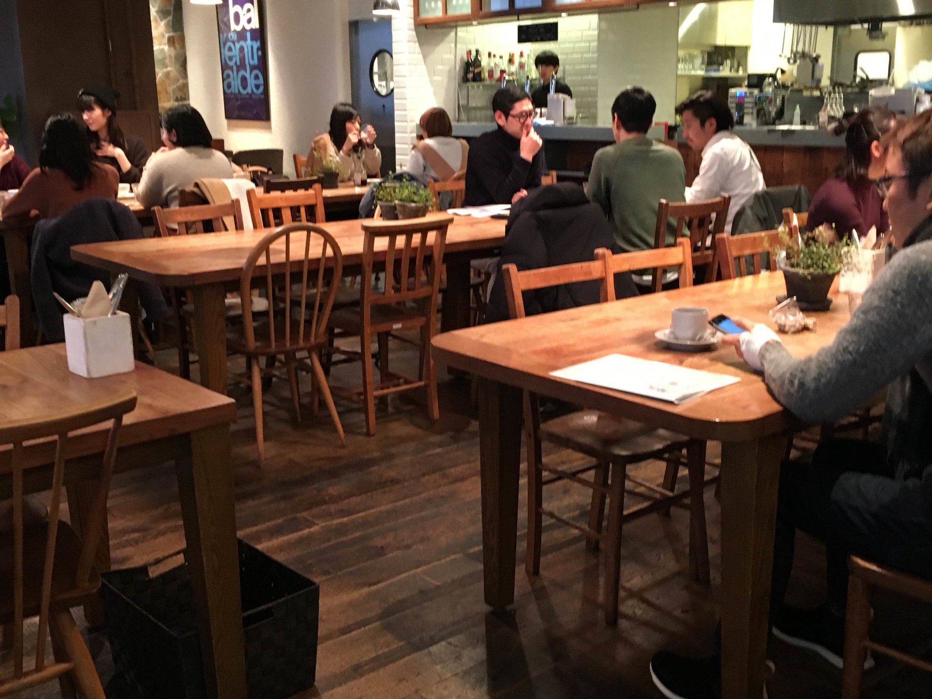【金欠大学生におすすめ！】渋谷のおしゃれカフェでパンケーキ♡＆平日室料無料の最強カラオケ♪