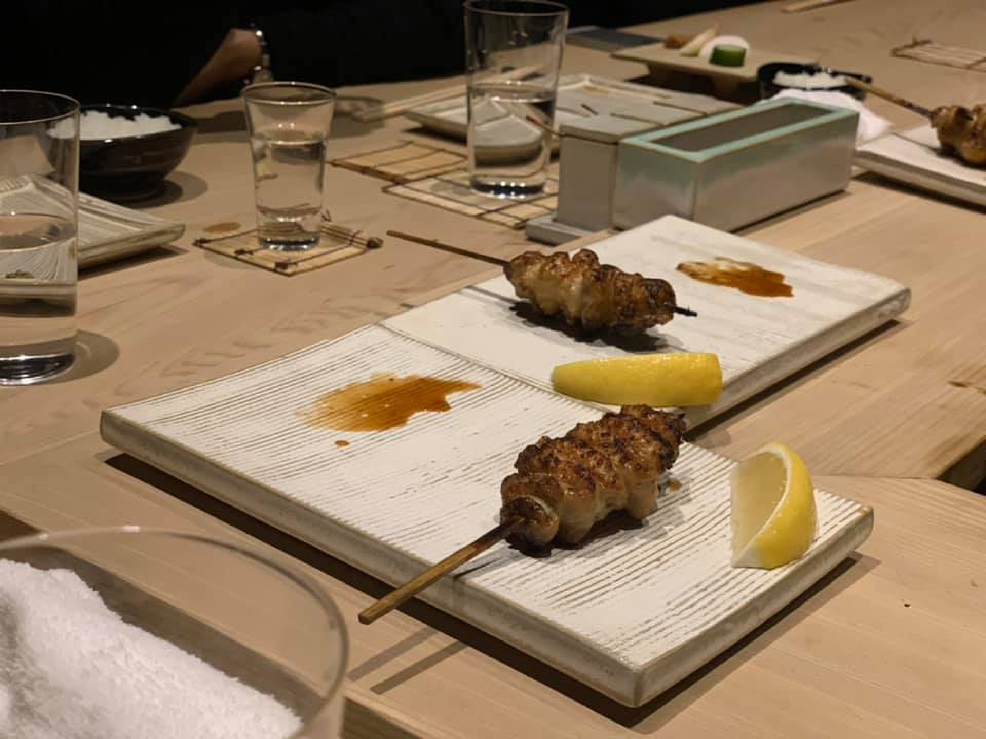 最高の焼き鳥屋と称される鳥しき系列・鳥かど@目黒で極上焼き鳥サービスを。