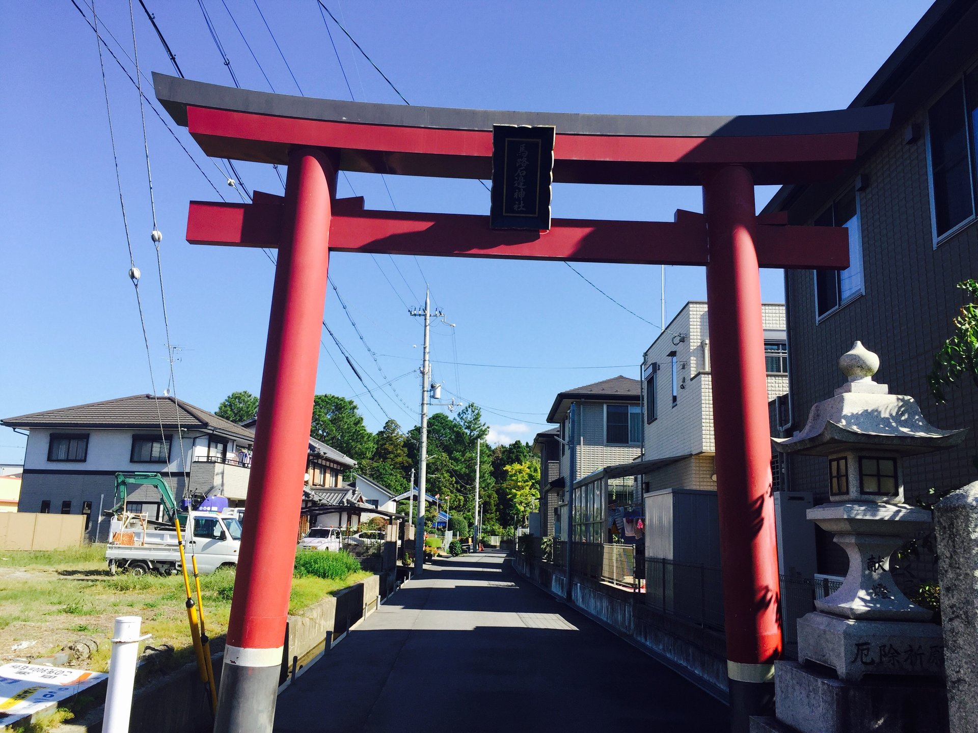 馬路石邊神社