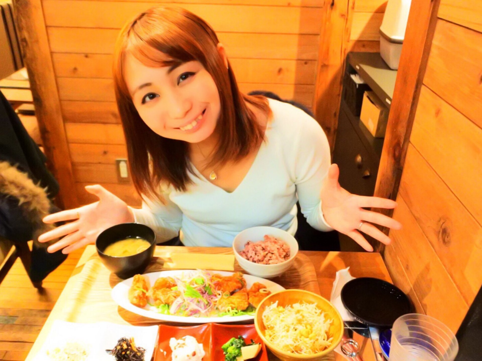 梅田ランチにおすすめ！お肉たっぷり人気のRIVERCAFEのボリューム満点定食で健康になろう！