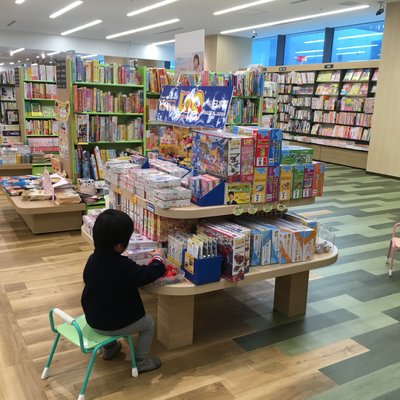 くまざわ書店 田町店