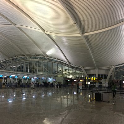 ングラ・ライ国際空港（バリ島）