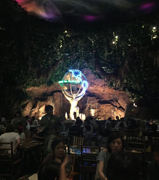 レインフォレストカフェ・トーキョー （Rainforest cafe）