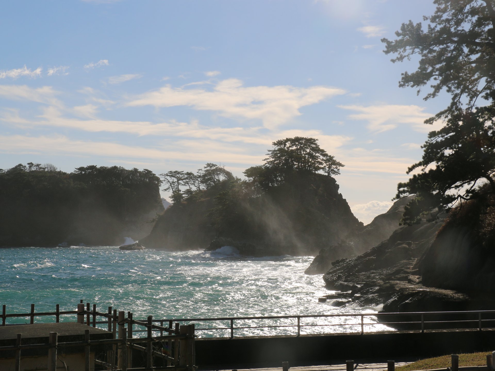 大荒れの「堂ヶ島」と西伊豆のパワスポ!松崎町「伊那下神社」に行ってみた！