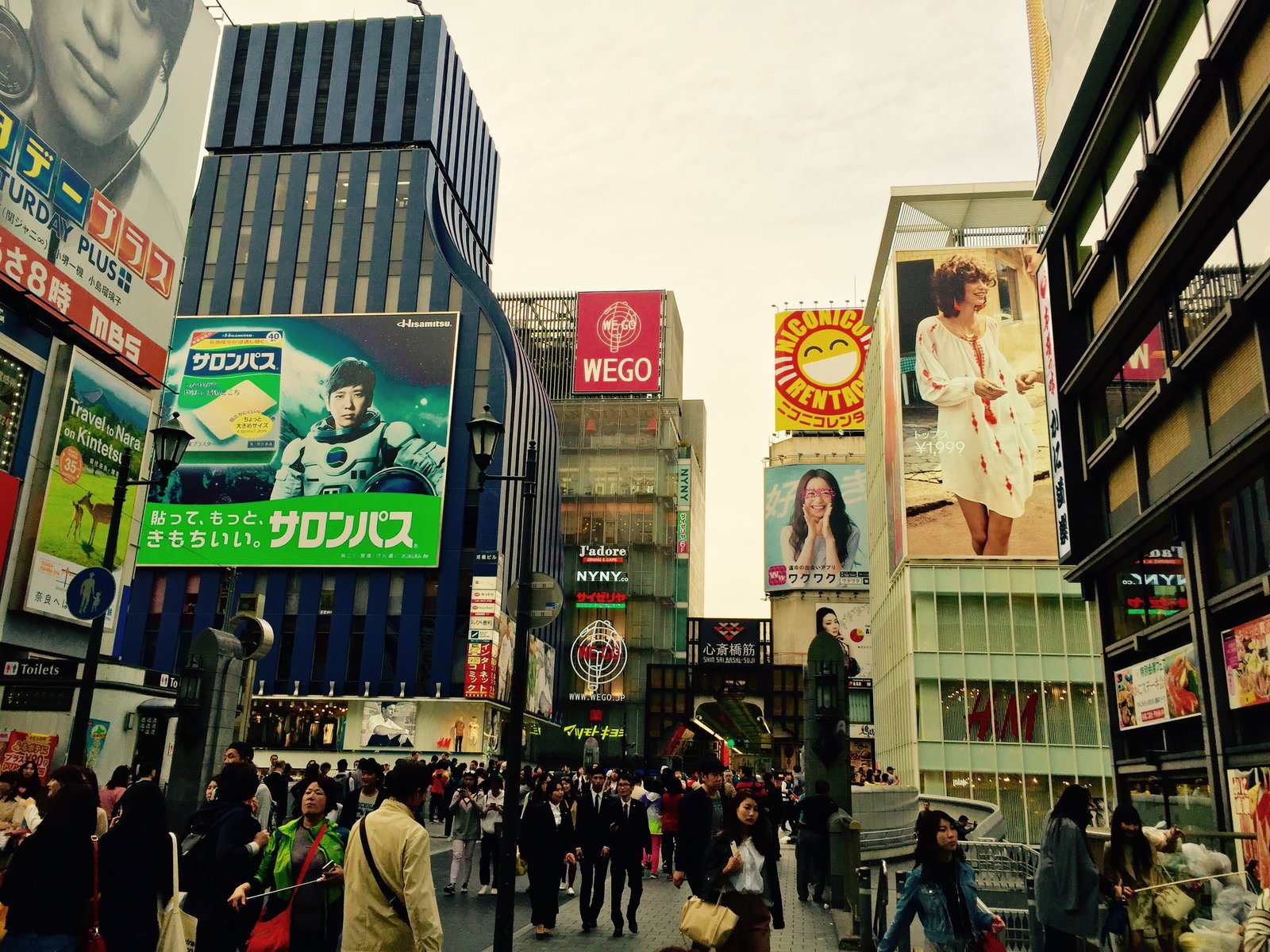 いくぞ大阪ミナミへ ミナミ観光で何があっても行きたい超有名なグルメ 観光スポット巡り Playlife プレイライフ