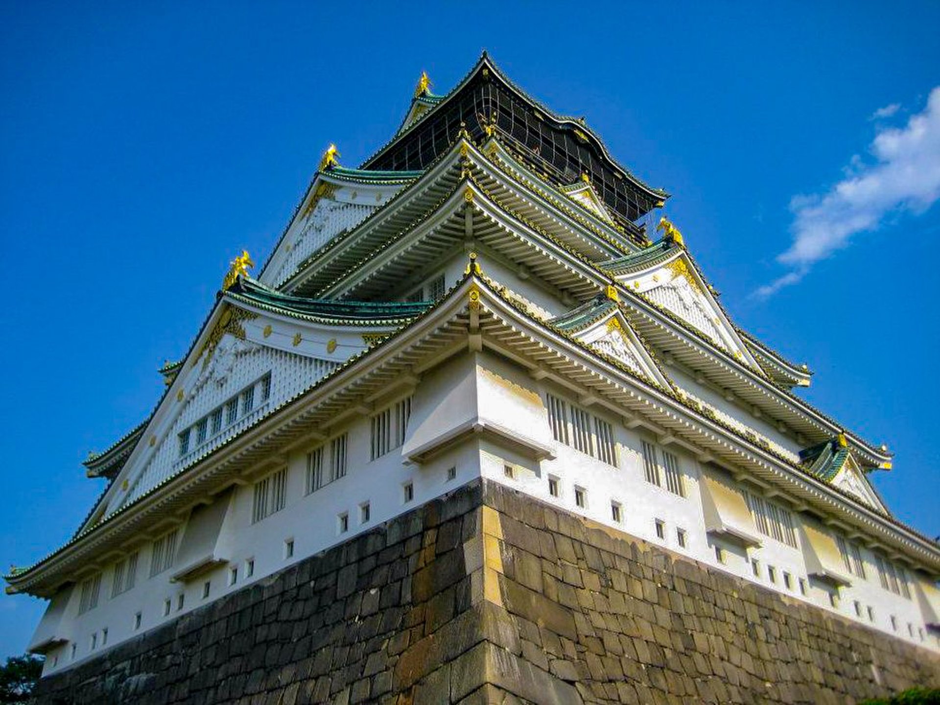 おすすめ大阪観光！非日常の世界大阪城へ。金のしゃちほこと天守閣から見る大阪市内の景色