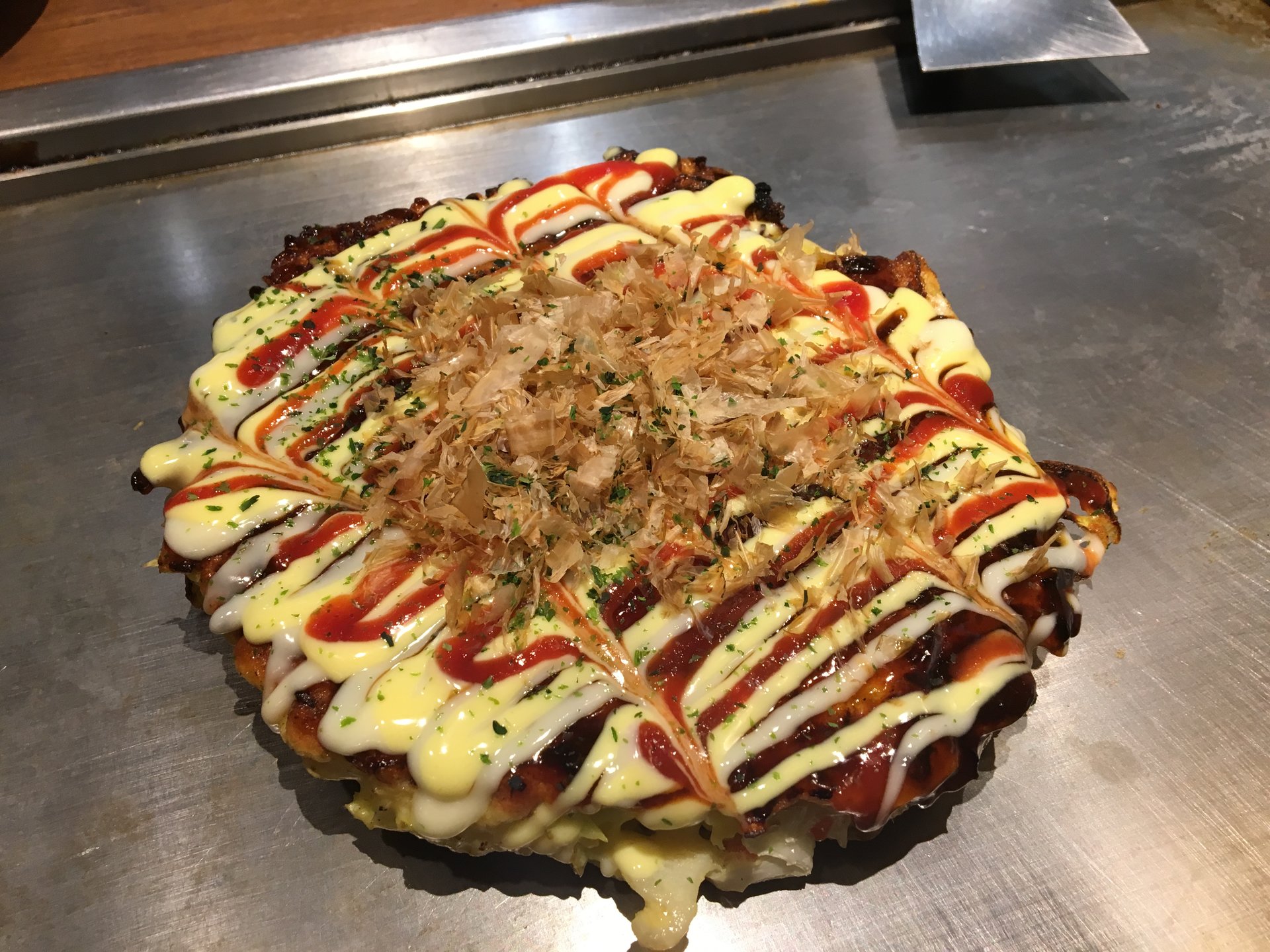 大阪・新大阪駅・五郎っペ屋〜大阪に来たらお好み焼きとたこ焼きは鉄板〜