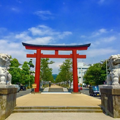 鶴岡八幡宮