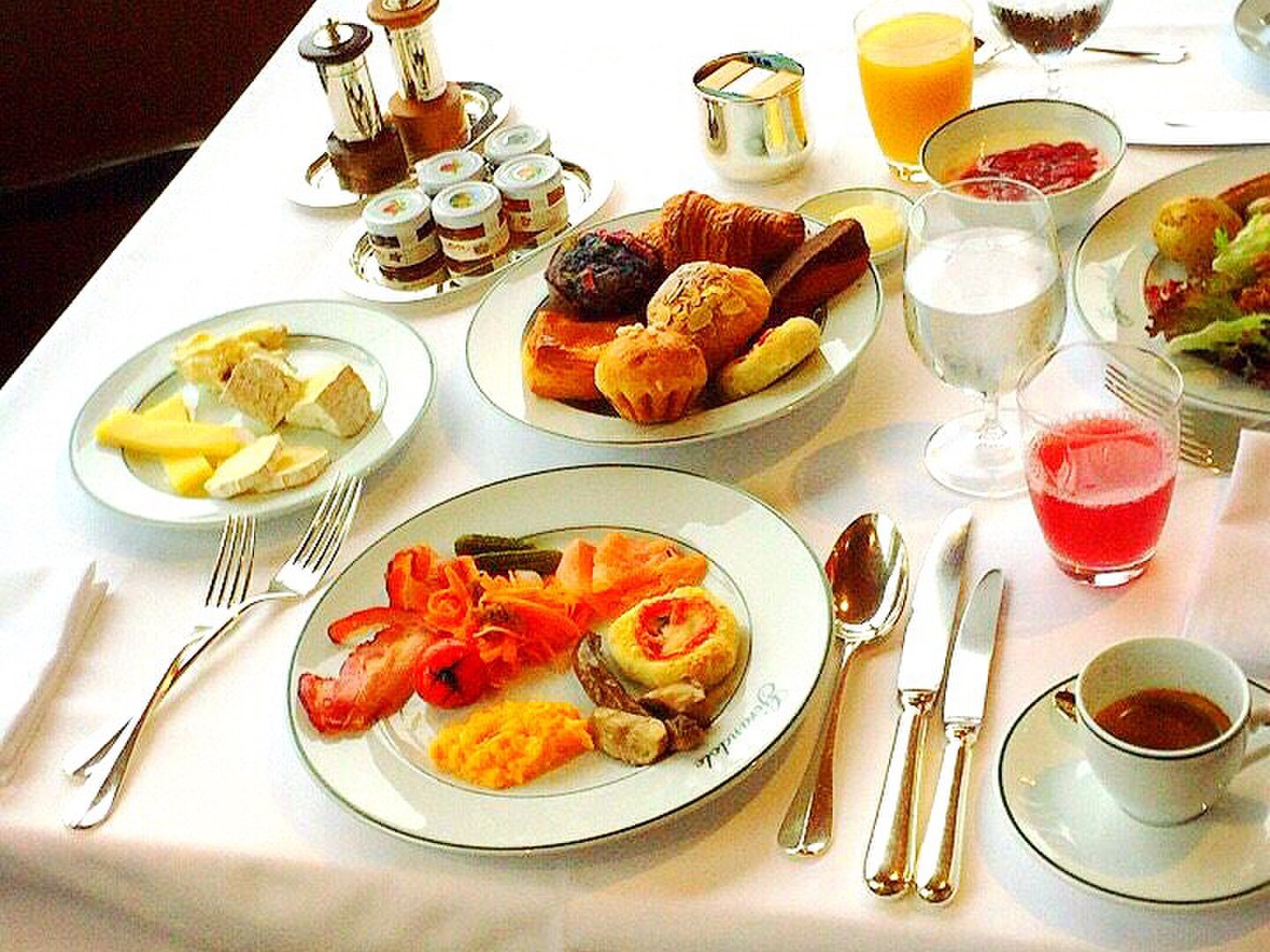 【高級ホテルモーニングの全貌公開！】新宿で食べられる贅沢な朝食に朝から気分もルンルン♪