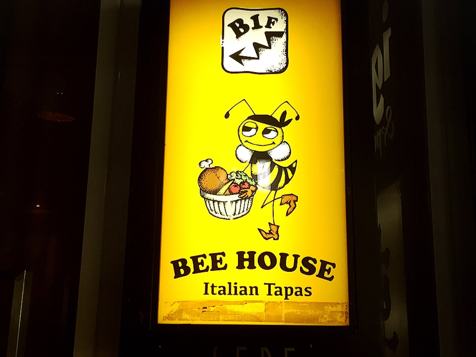 もはや天国 蜂蜜に溺れるレストラン 渋谷beehouseが幸せの極みすぎて行かなきゃダメ Playlife プレイライフ