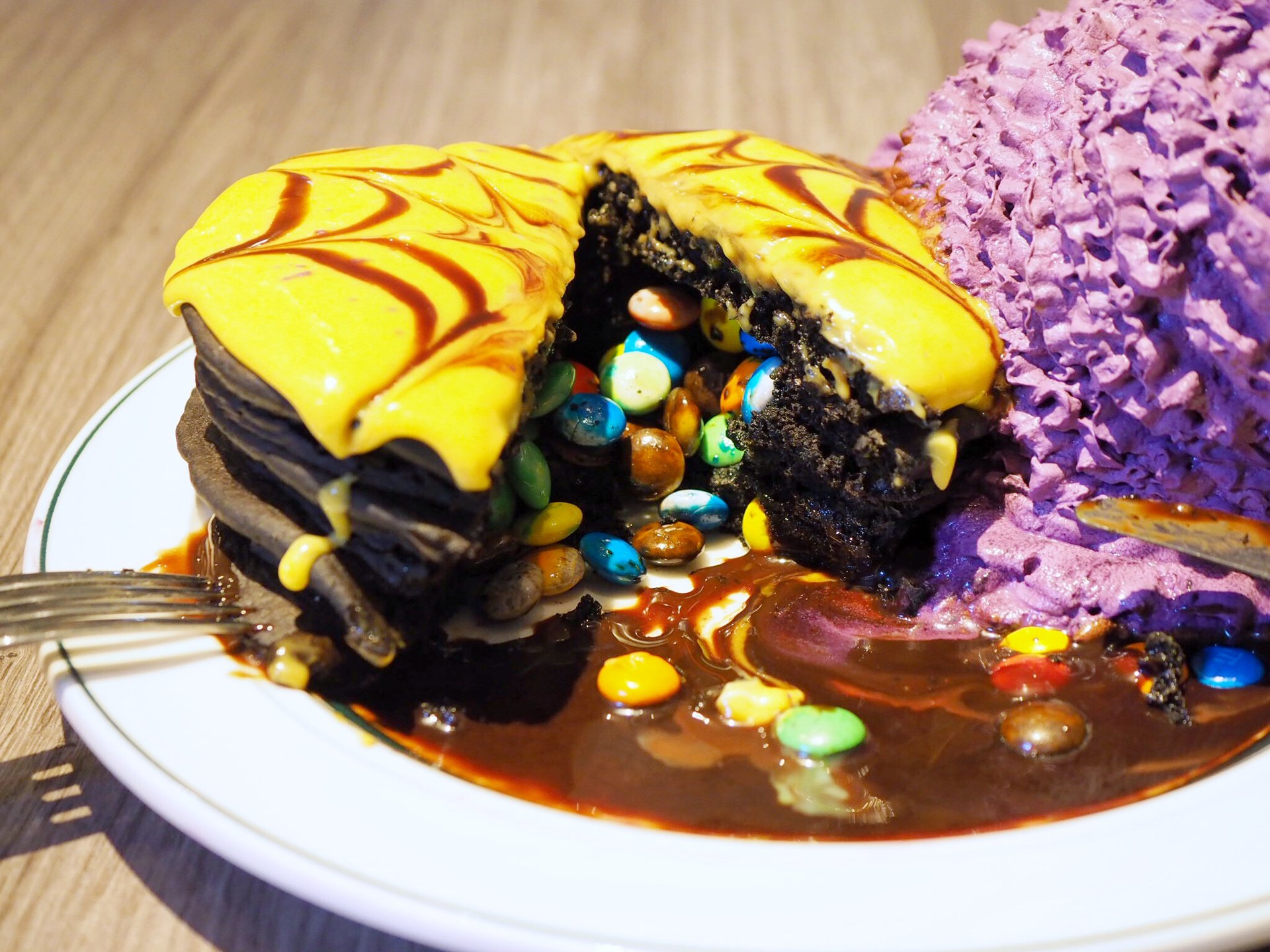 【ゆーきの実食レポ】10/31まで！エッグスンシングスのハロウィンパンケーキの仕掛けにビックリ！