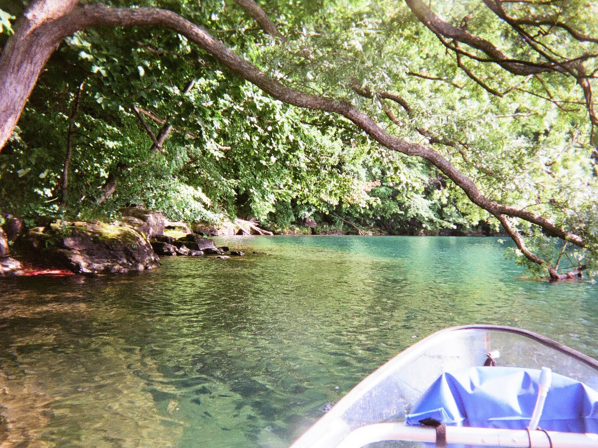 クリアカヌーで洞爺湖の絶景に感動♪開放感たっぷり！湖に浮かぶ極上体験。