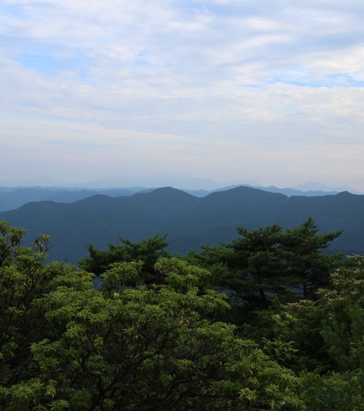 日の出山