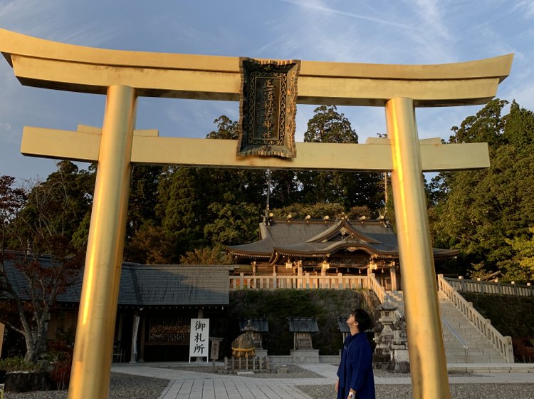 黄金の幸福の鳥居など感動レベルに美しい神社 全国1129社の総本山 秋葉山本宮秋葉神社に行ってきた Playlife プレイライフ