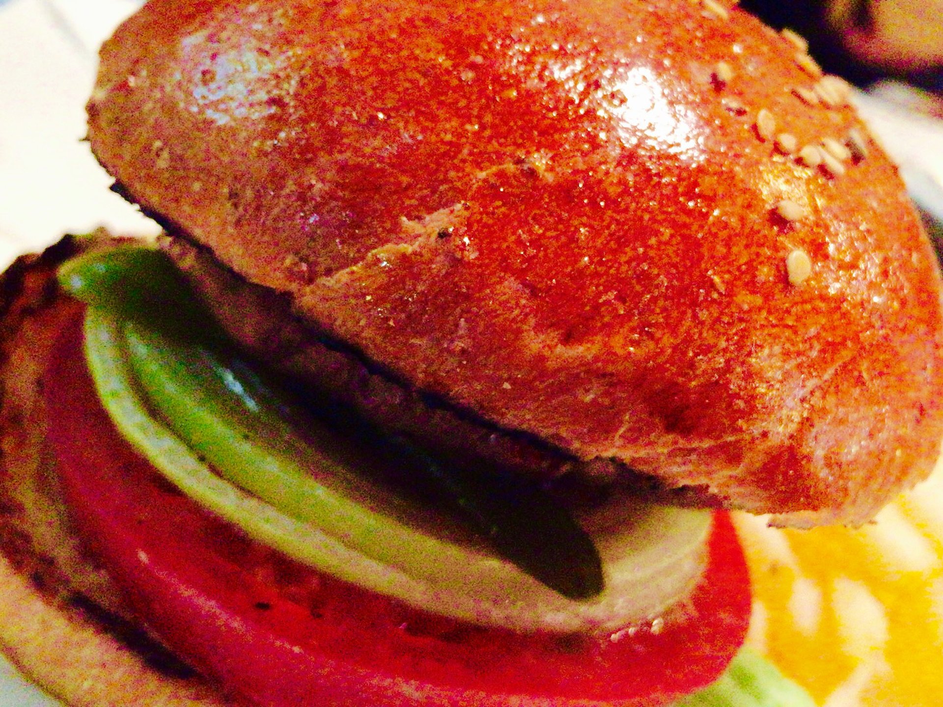 【意外なパンのまち】幡ヶ谷でたべるチェスガーデンのハンバーガーと激安パン屋の幡ヶ谷パンへ