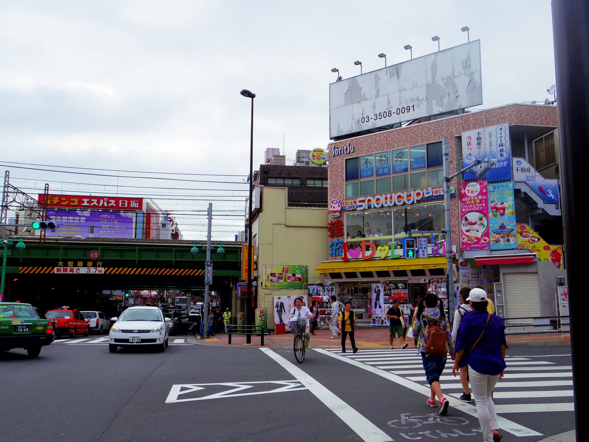 新大久保駅