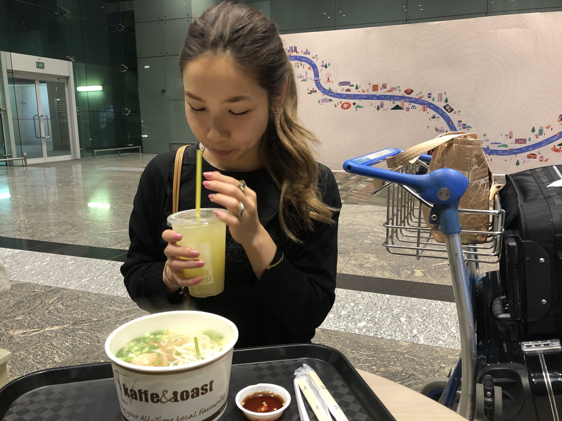 シンガポール夜カフェ♡チャンギ国際空港おすすめ24時間カフェはココ！