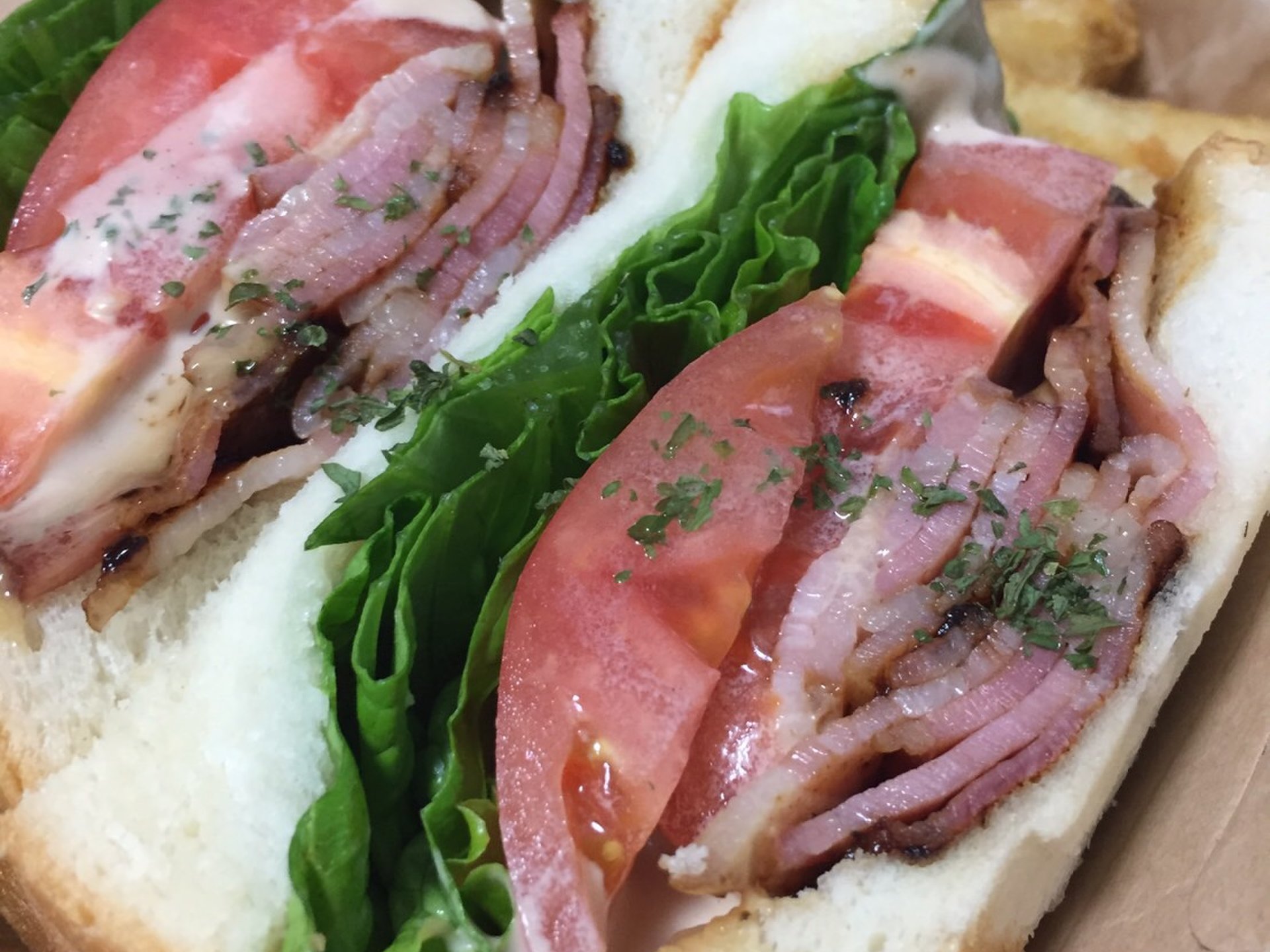 鬼ウマ！【渋谷・贅沢サンドイッチ】Wi-Fi完備の穴場カフェで絶品サンドイッチを召し上がれ。