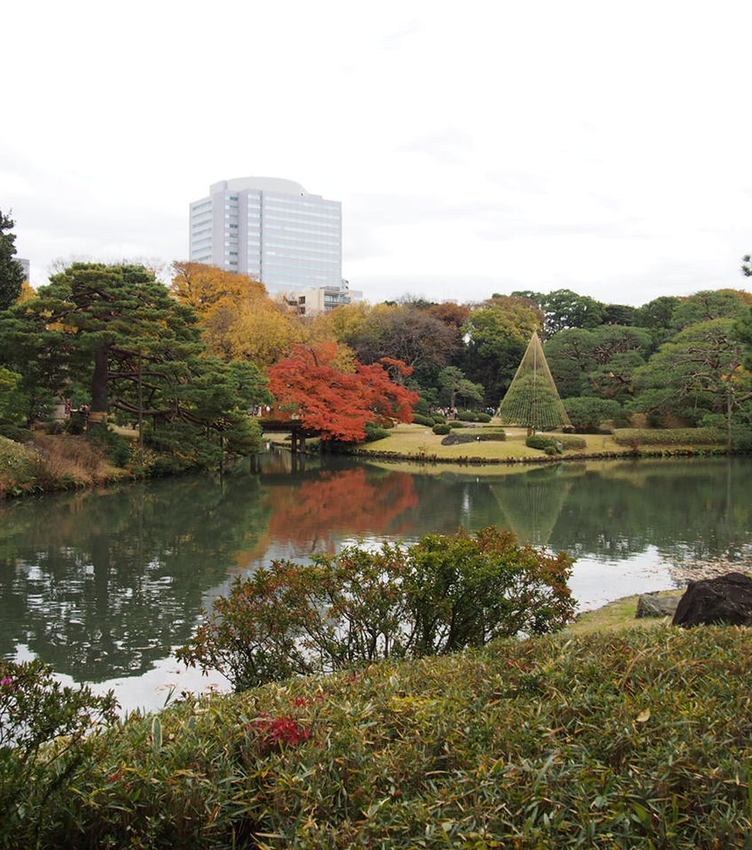 六義園