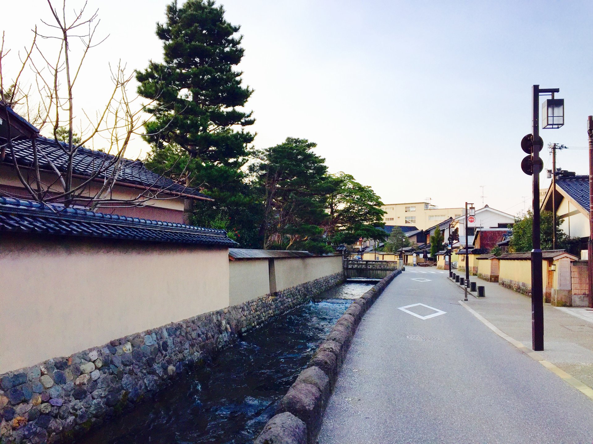 【観光するなら早朝がおすすめ】金沢の主要観光地を巡る早朝の散歩コース！