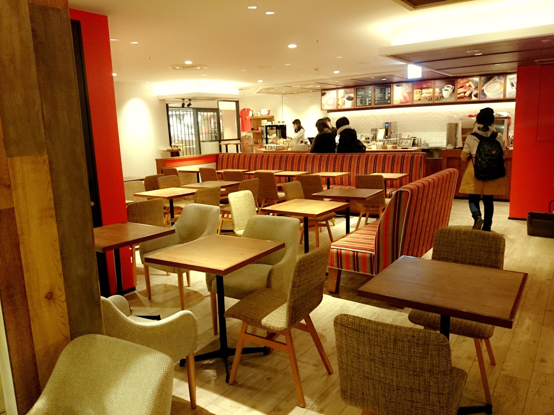 横浜通おすすめのカフェ【電源・wifi有】ショッピングの合間に！ジョイナスのdropcoffee