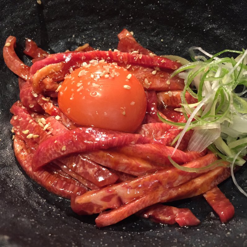 炭火焼肉・にくなべ屋 神戸びいどろ