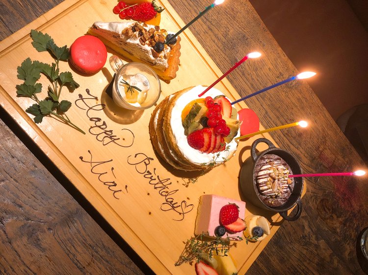 バースデープレートがかわいい渋谷カフェ7店 特別な誕生日にしよう Playlife プレイライフ