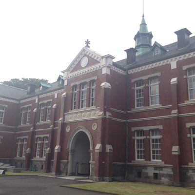 東京国立近代美術館工芸館