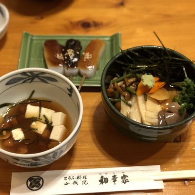 とうふ料理 和幸家