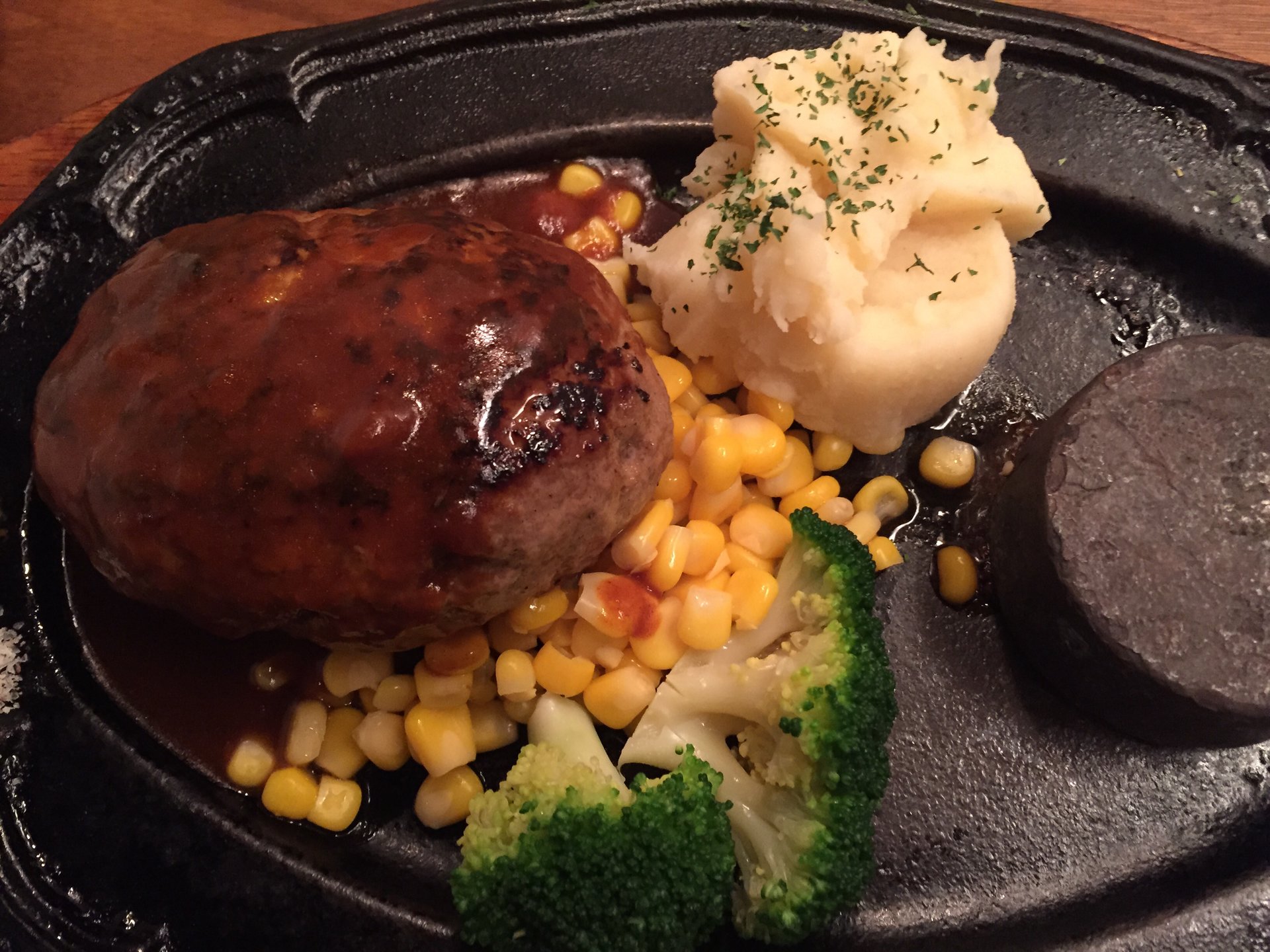【中目黒×ハンバーグ&ステーキ】お肉をがっつり食べたい！ボリューム&コスパ最高のランチ